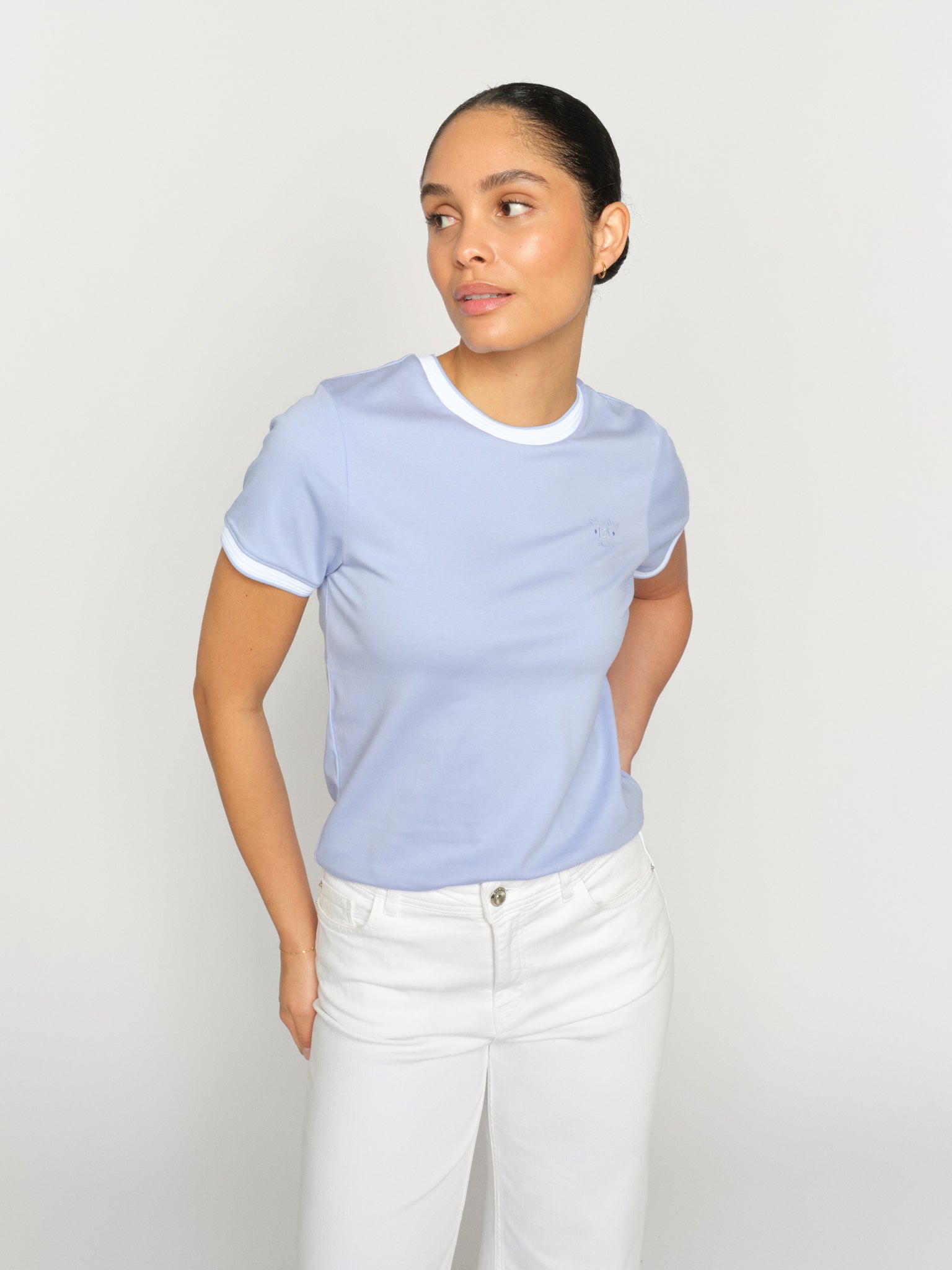 Modelshot / Brunnera Blue / Detail